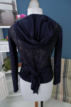 Блузка на запАх 44 размер