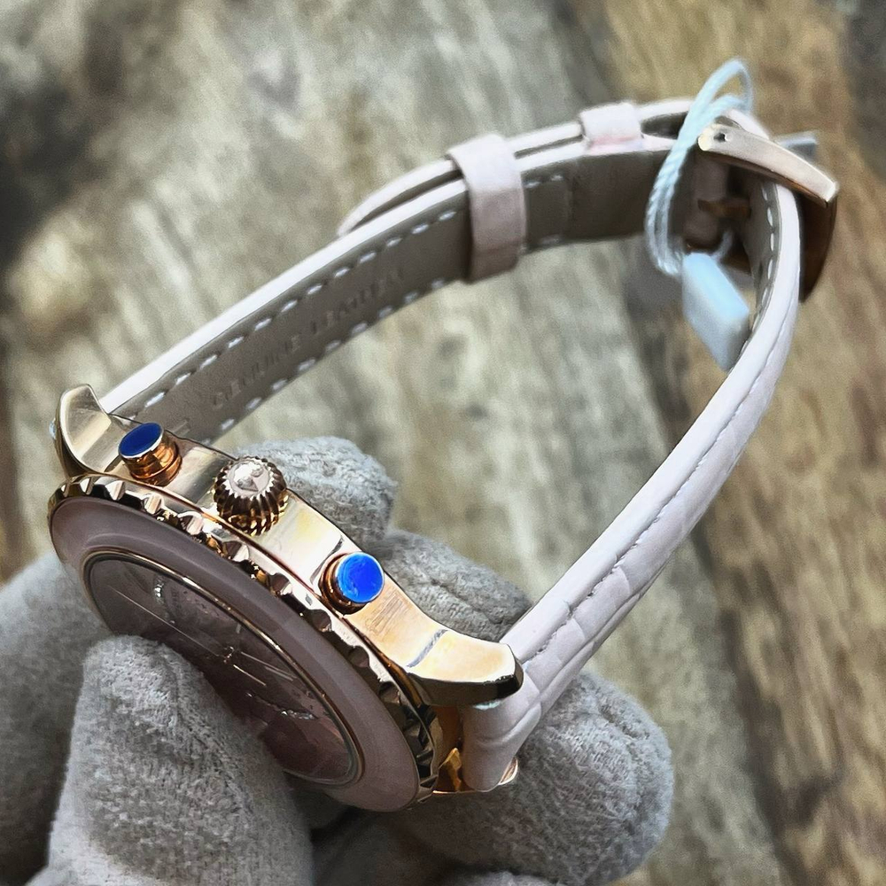 Часы Swarovski