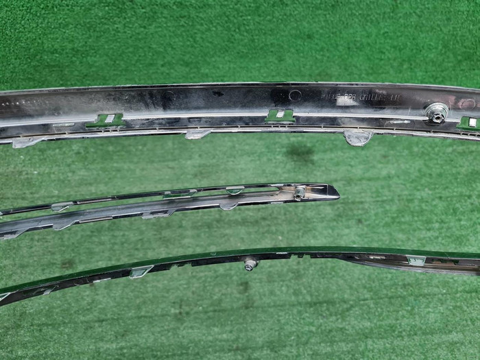 Накладка переднего бампера левая Genesis G90 18-22