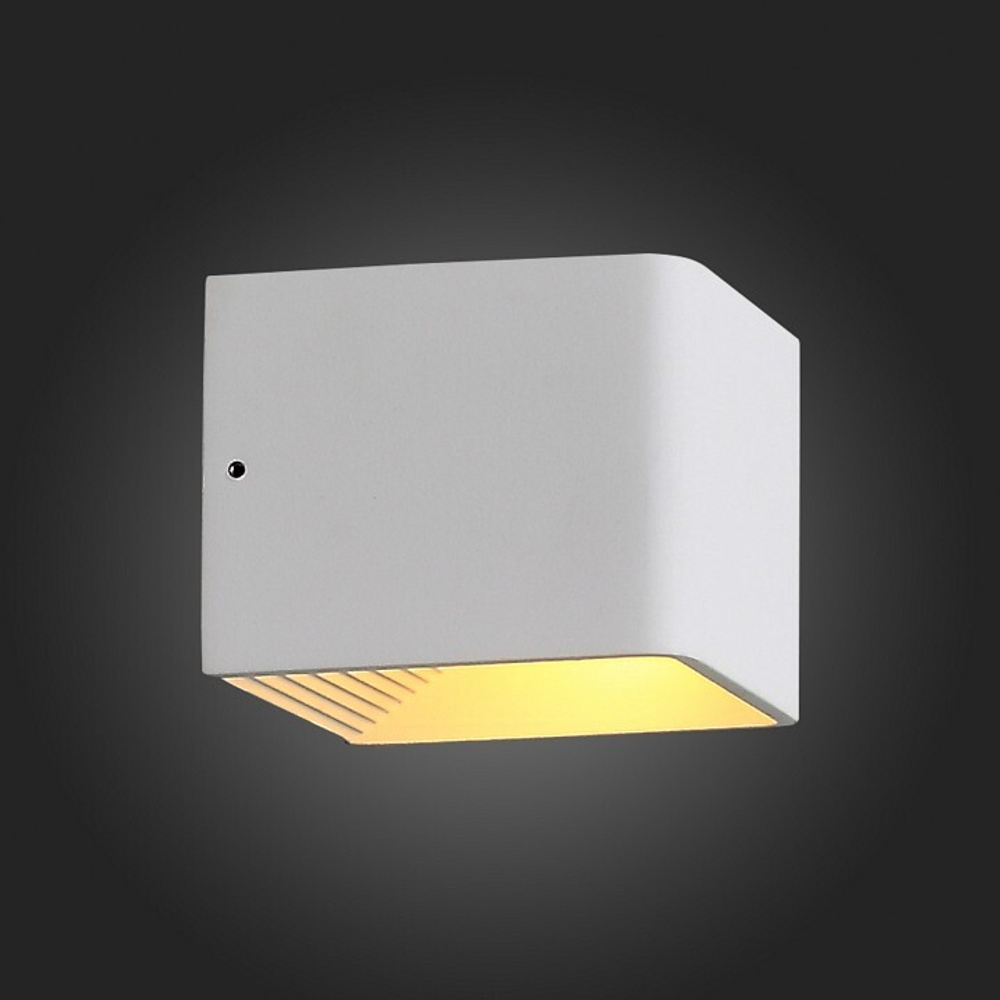Настенный светильник ST-Luce SL455.051.01