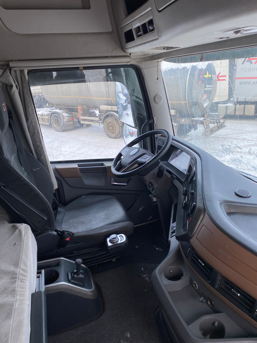 DongFeng GX 4x2 Седельный тягач DFH4180 (Дизельный, 13,0 л, 509 л.с., АТ)