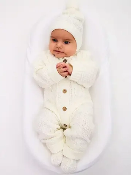 вязаный комбинезон для новорожденных