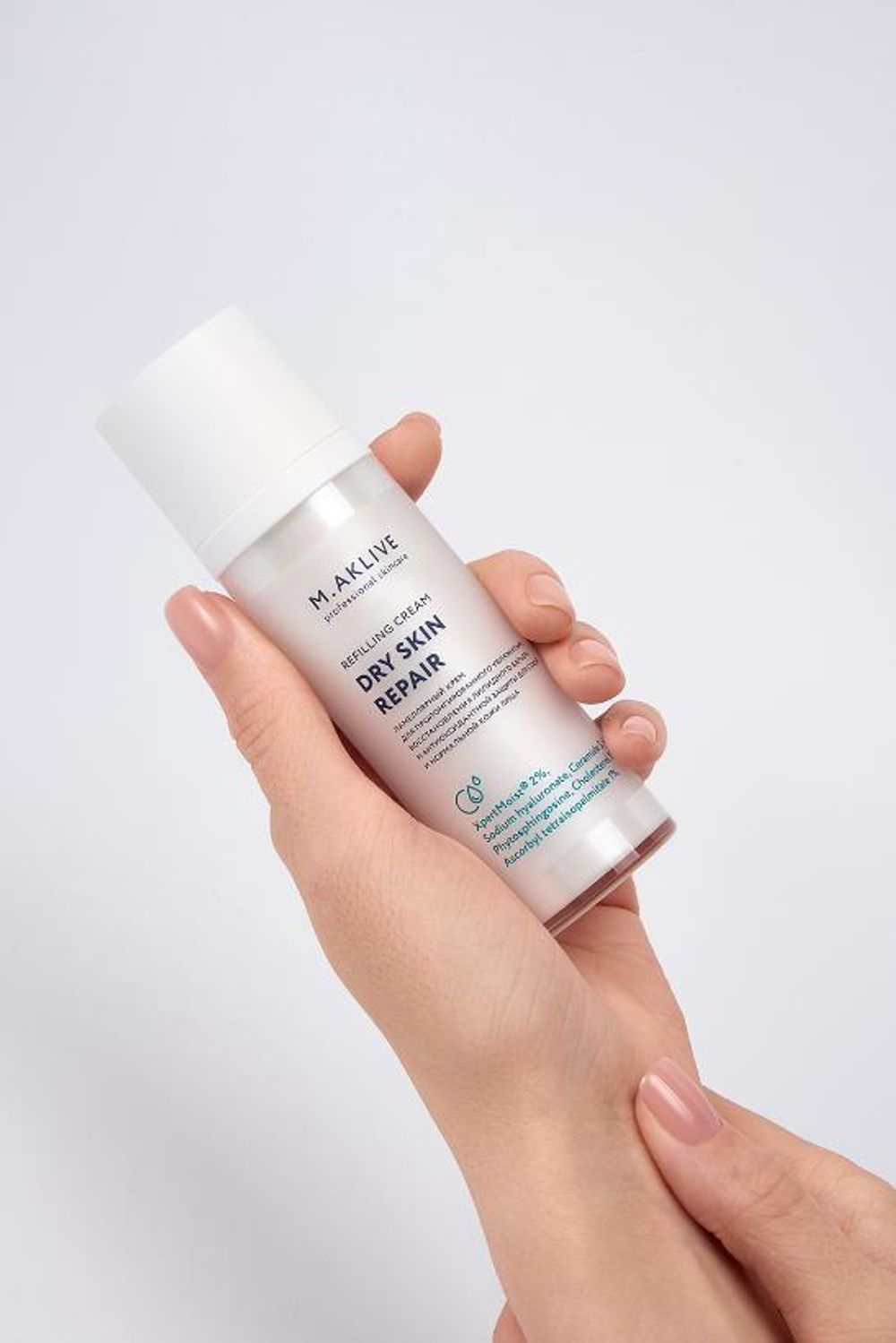 M.Aklive Легкий напитывающий крем "Восстановление кожи склонной к сухости"