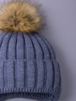 Шапка детская зимняя вязаная с помпоном