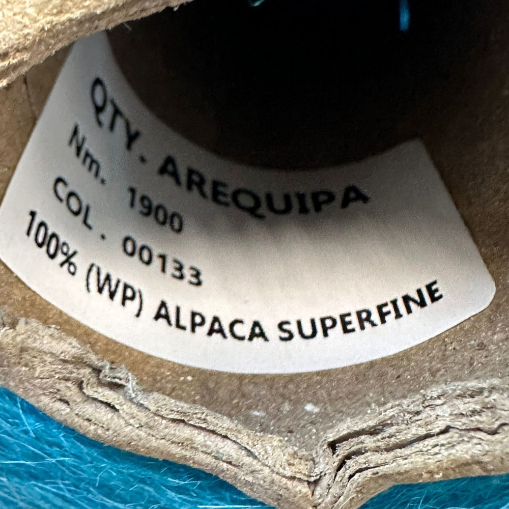 AREQUIPA - Lineapiu'; 100% альпака superfine; 190м/100гр; col. 00133, цвет: лазурный; Есть бобинка: 303 гр