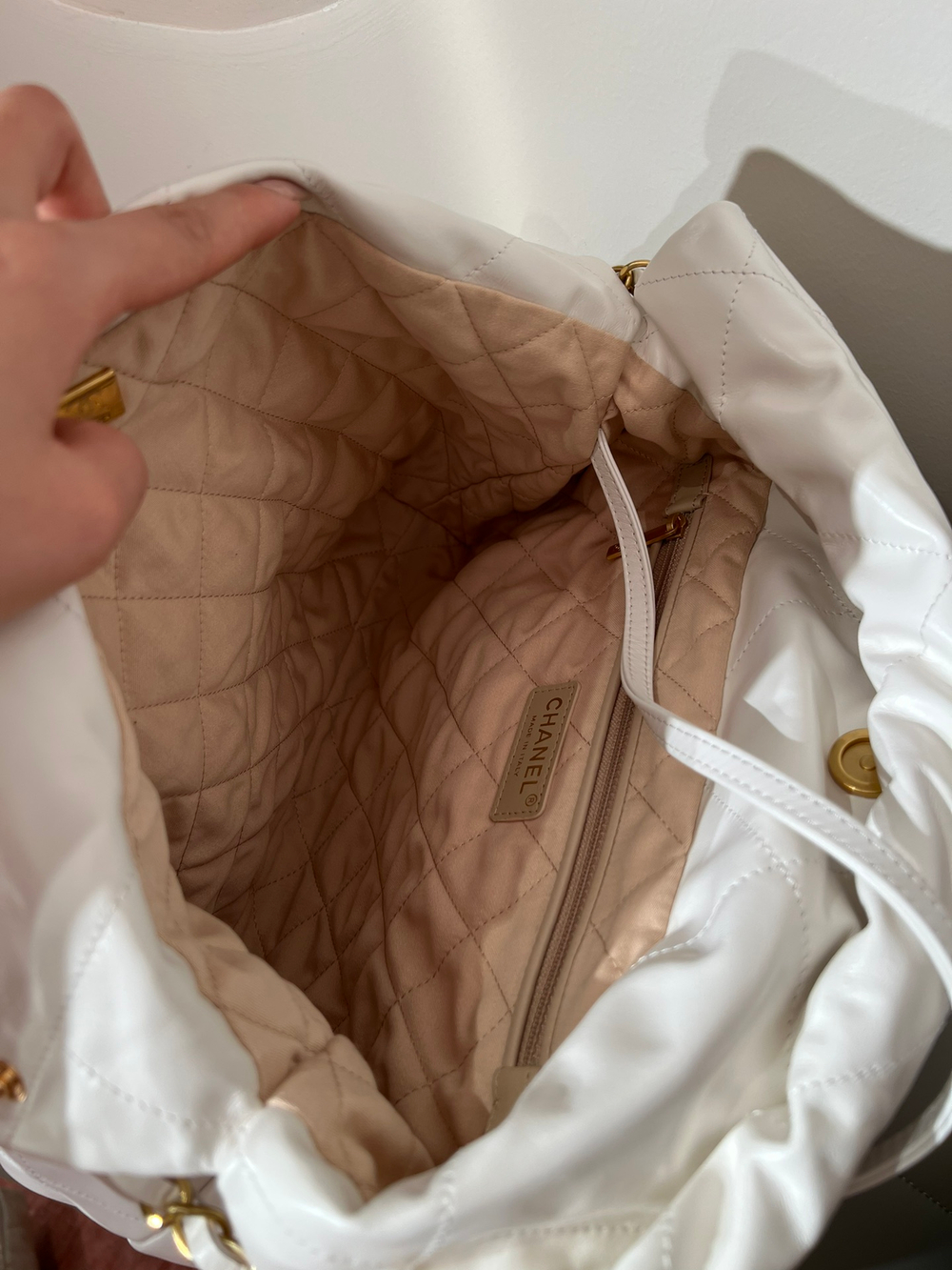 Chanel 22 Small Handbag