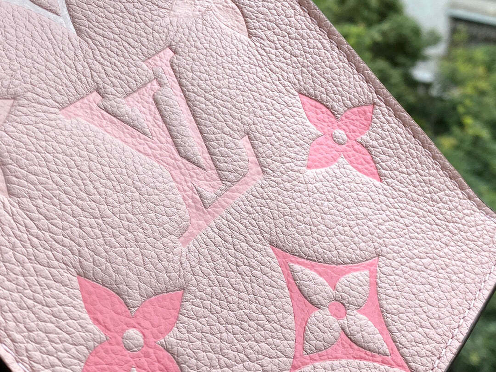 Louis Vuitton Petit Sac Plat