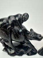 Парные фигуры водяных буйволов