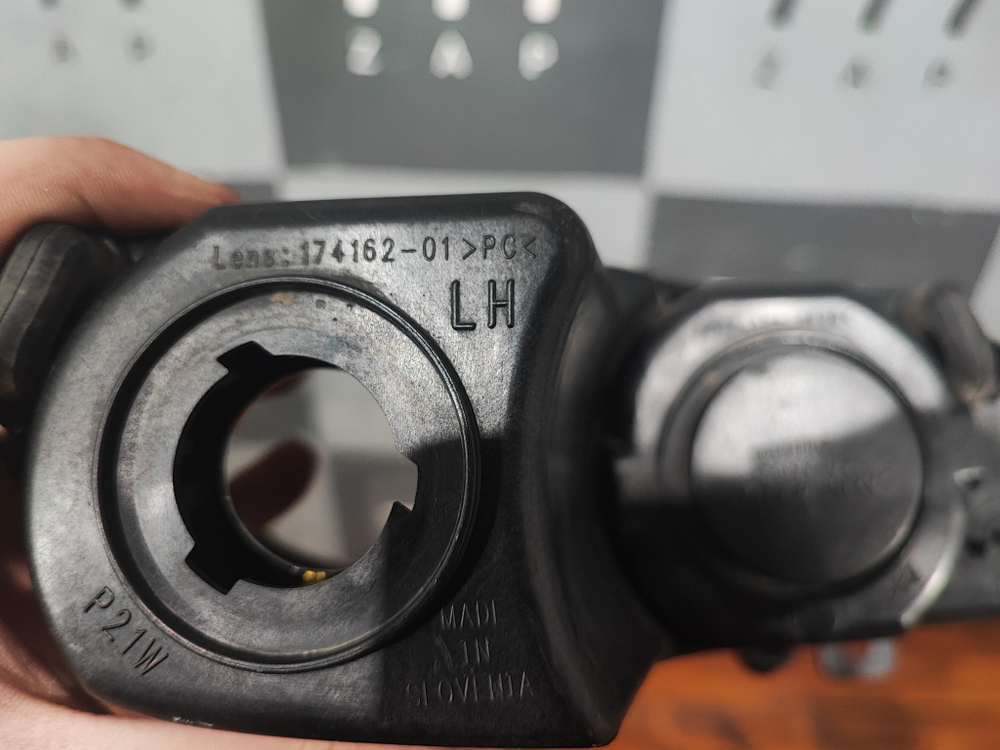 ПТФ передняя левая Volkswagen Polo 5 15-20 Б/У Оригинал 6R0941061D