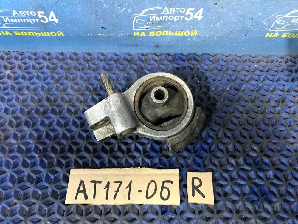 Подушка двигателя TOYOTA CARINA 1990