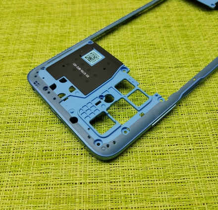 Xiaomi Redmi 10 2022 (22011119UY) / (21121119SG) - Средняя часть корпуса + NFC Антенна + кнопки громкости (ORIG)