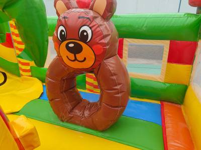 Коммерческий надувной батут «Дружная компания», 8*6*5 м