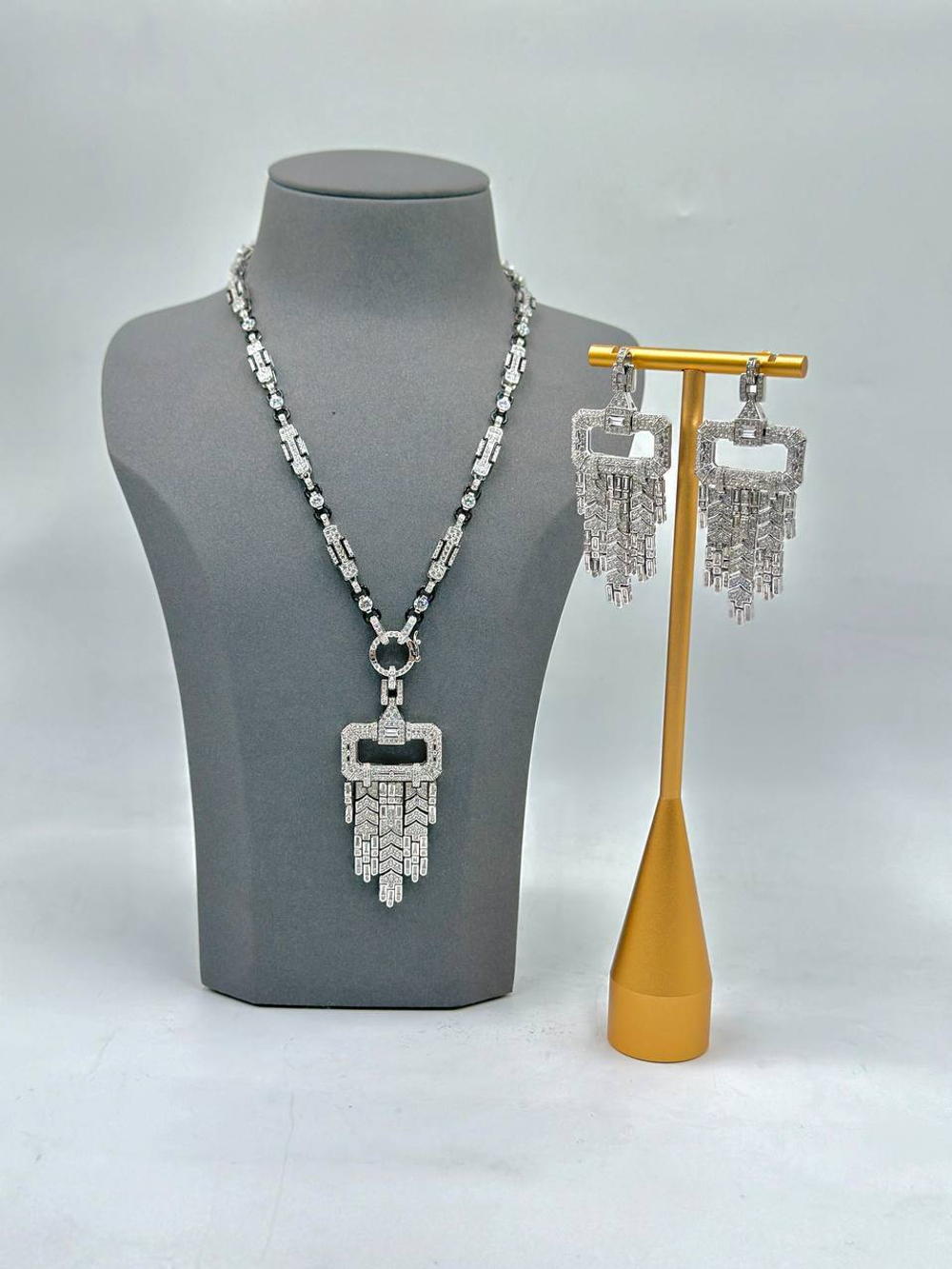 Набор Cartier (кулон + серьги)