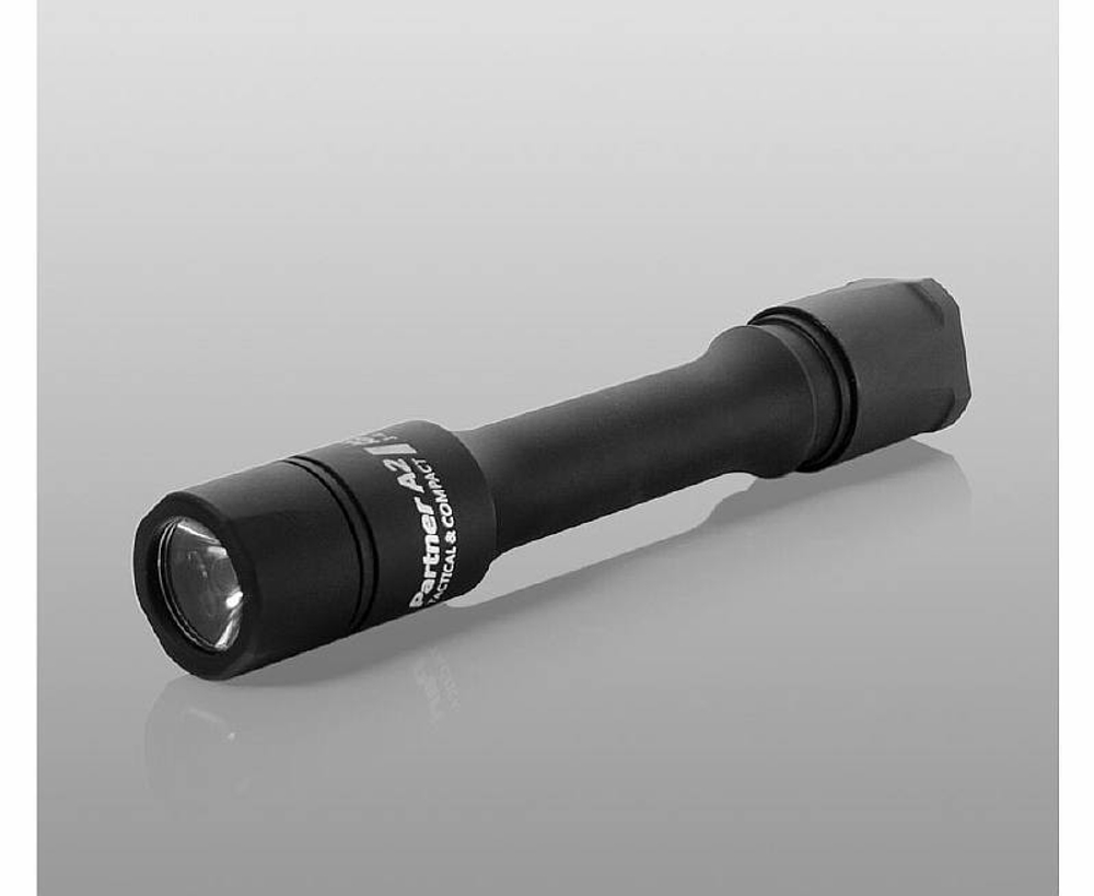 Тактический фонарь Armytek Partner A2 (тёплый свет)