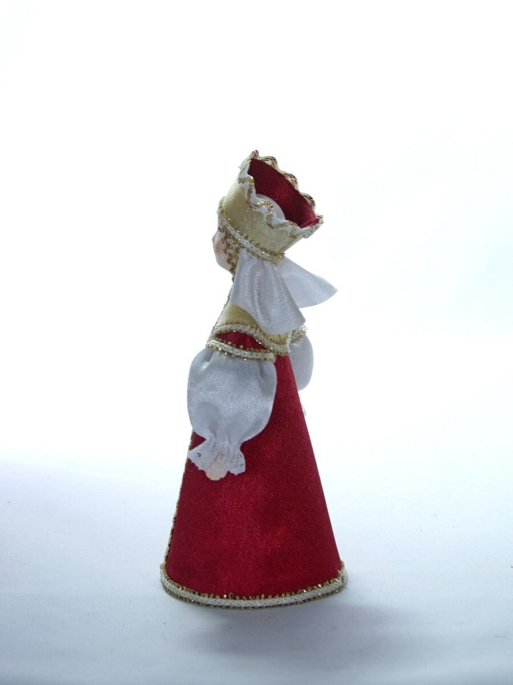 Кукла сувенирная фарфоровая Княгиня