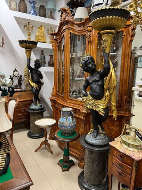 Винтаж: Пара бронзовых скульптур на постаментах