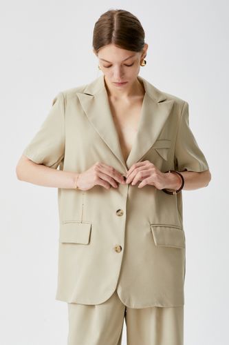 Песочный костюм с бермудами Paper moon