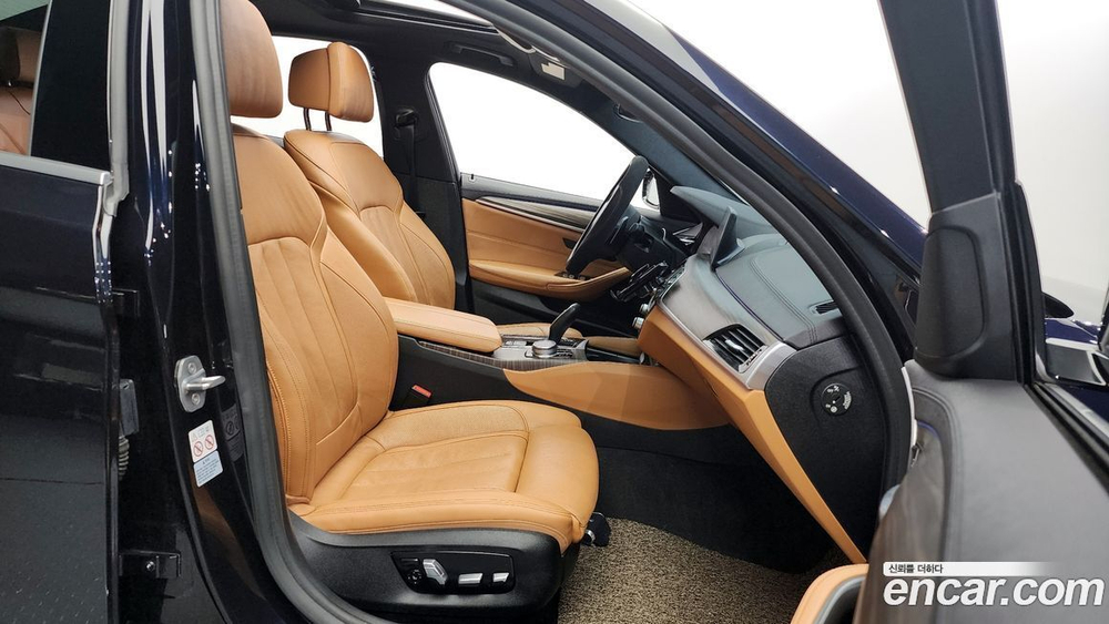 BMW 5 Series (G30) 530e M Sports (04.2020)