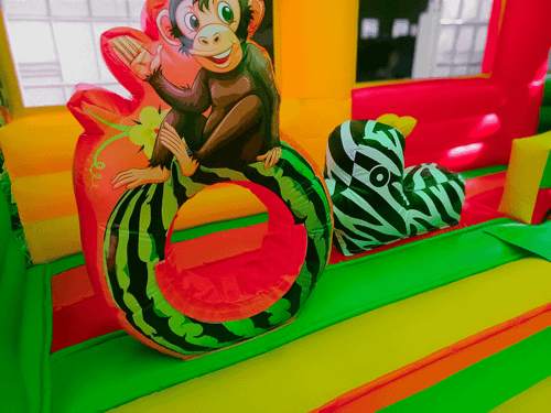 Коммерческий надувной батут "Приключения в джунглях" 8*5*5 м B-15011