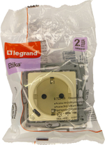 Розетка с заземлением с USB тип C со шторками 16А 250В 1500мА 7,5Вт слоновая кость ETIKA Legrand