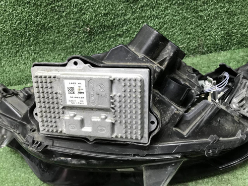 Битая Фара правая Land-Rover Discovery 5 16-21 LED