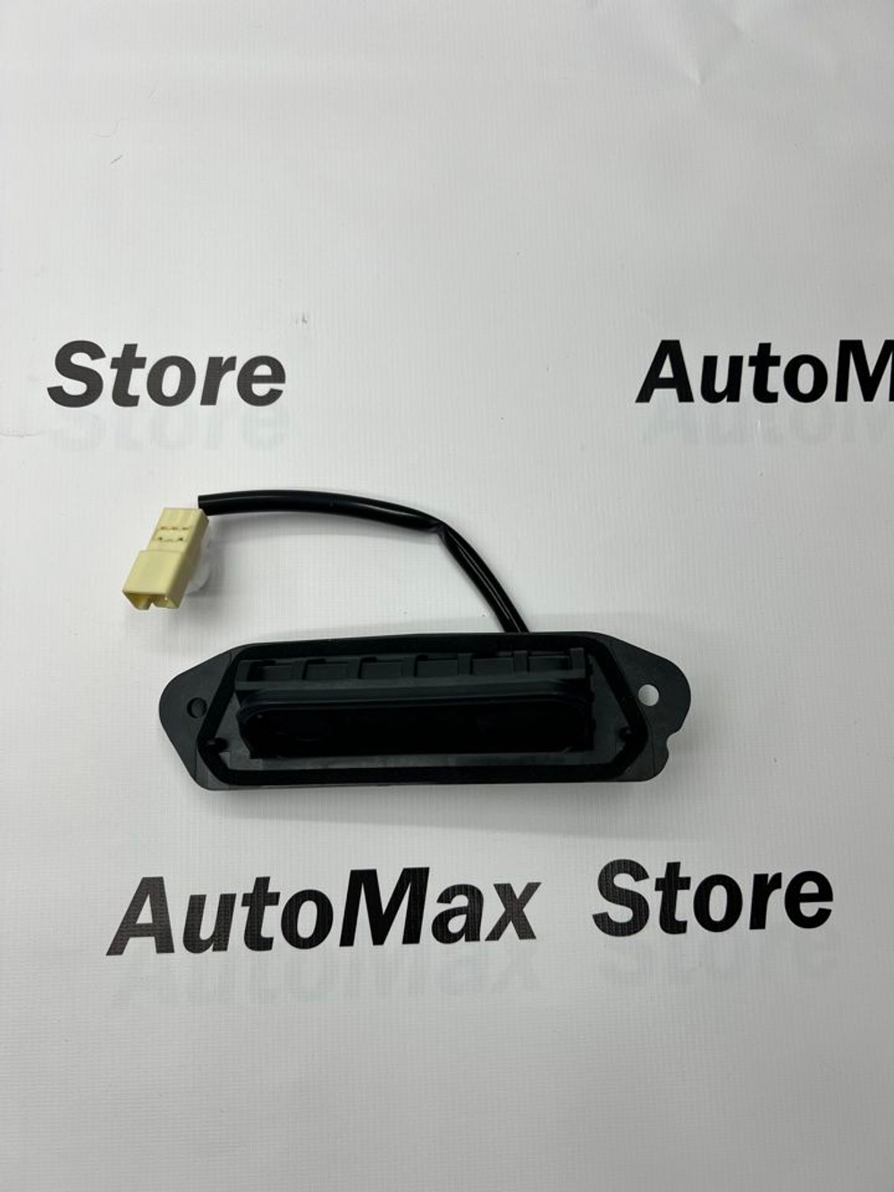 Кнопка открывания багажника Mitsubishi Outlander 5810A076. ОРИГИНАЛ.