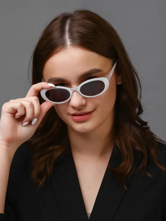 Очки солнцезащитные White swan