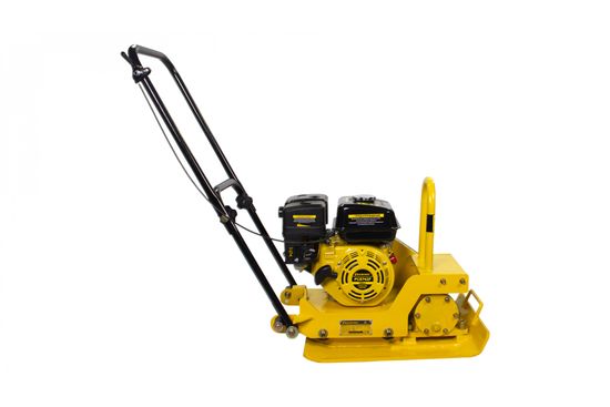 Виброплита бензиновая "CHAMPION" PC8742F