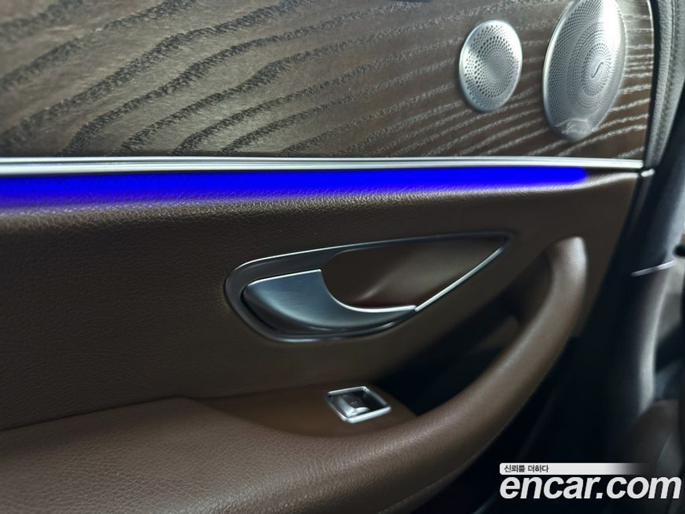 Mercedes-Benz E-Class W213 E300e 4MATIC Exclusive (02.2021)
