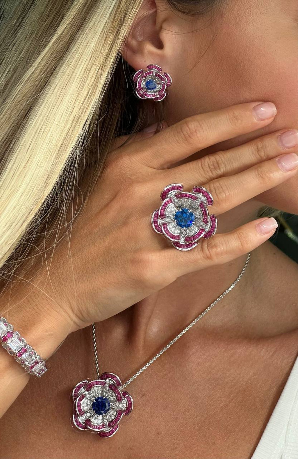 Колье Bvlgari