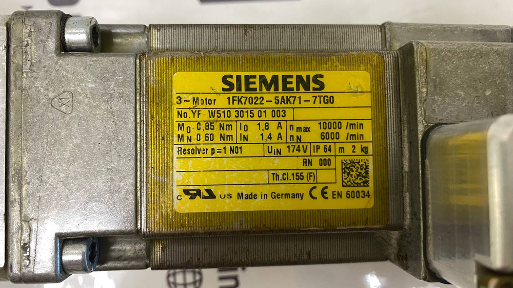 Siemens 1FK7022-5AK71-7TG0 б/у