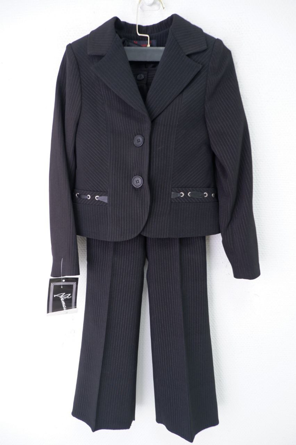 Костюм "Наташа" школьный из 4 предметов на 6-7 лет, новый