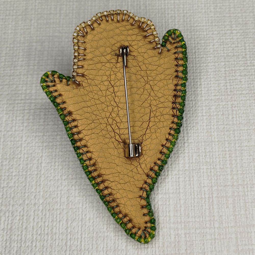 Авторская брошь Тюльпан