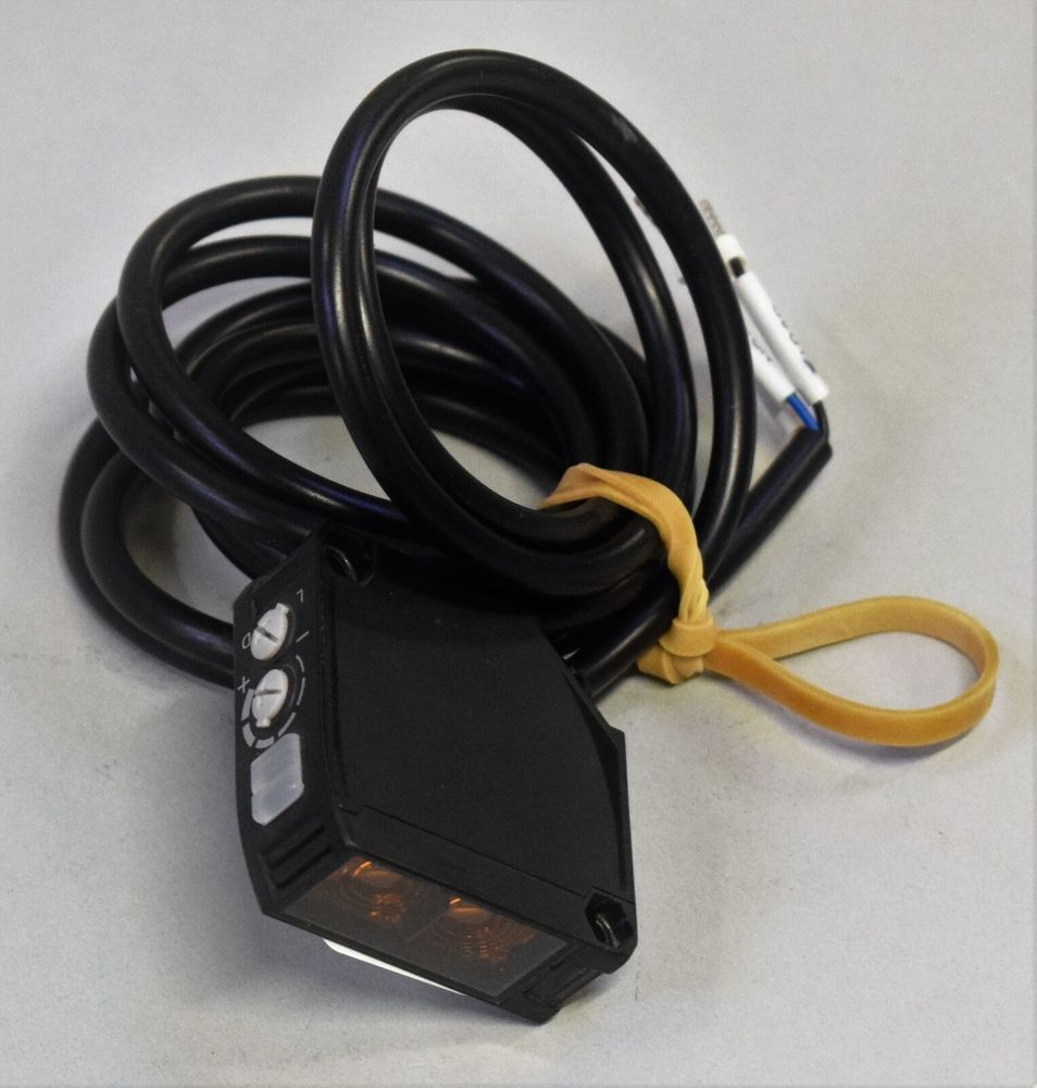OMRON E3JK-DP12