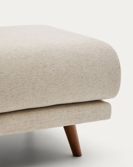 Пуф для ног Karin из бежевой синели с ножками из бука в отделке орех, 90 x 70 см