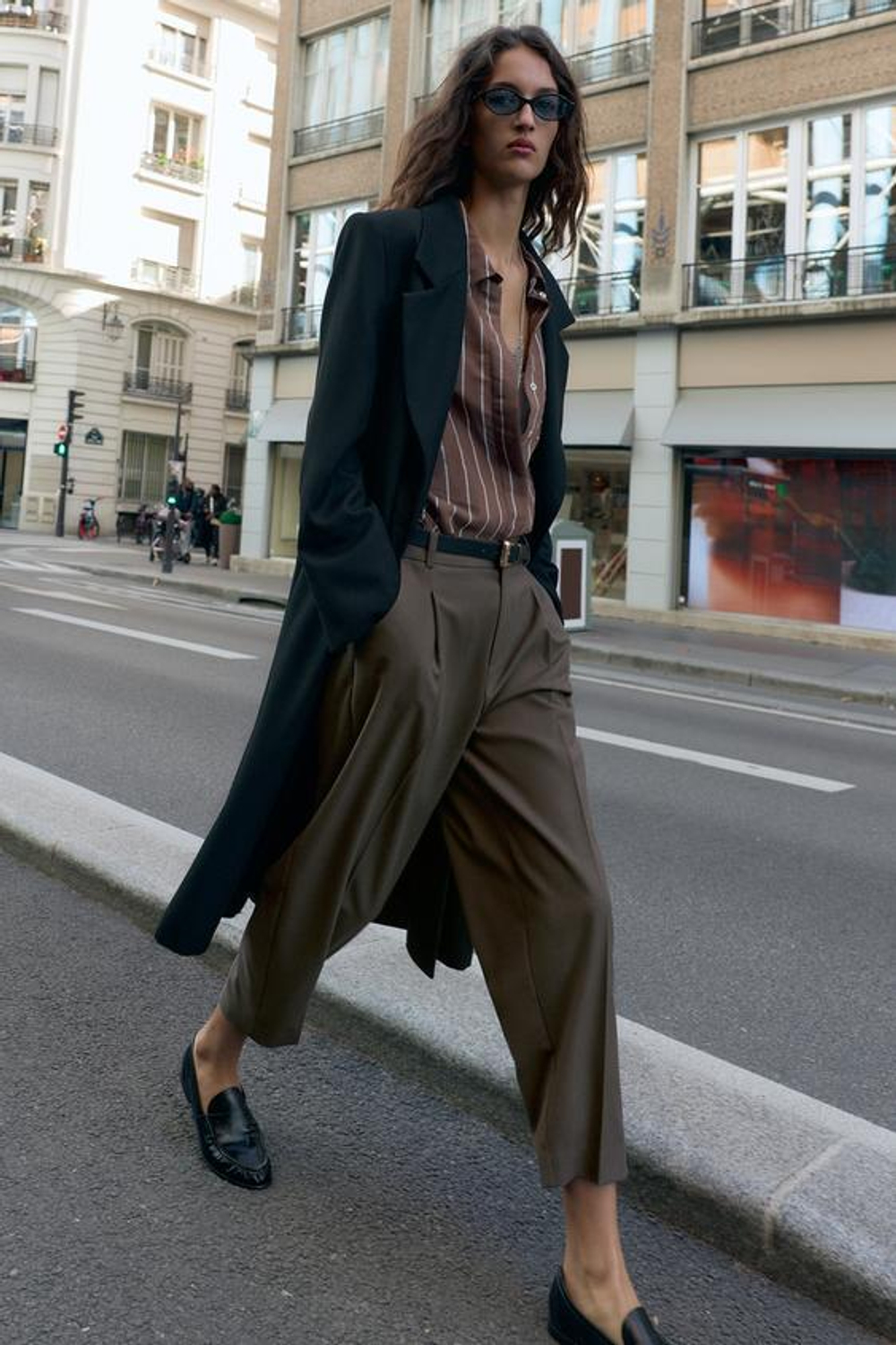 ZARA БРЮКИ С ЗАЩИПАМИ И РЕМНЕМ, СЕРО-КОРИЧНЕВЫЙ