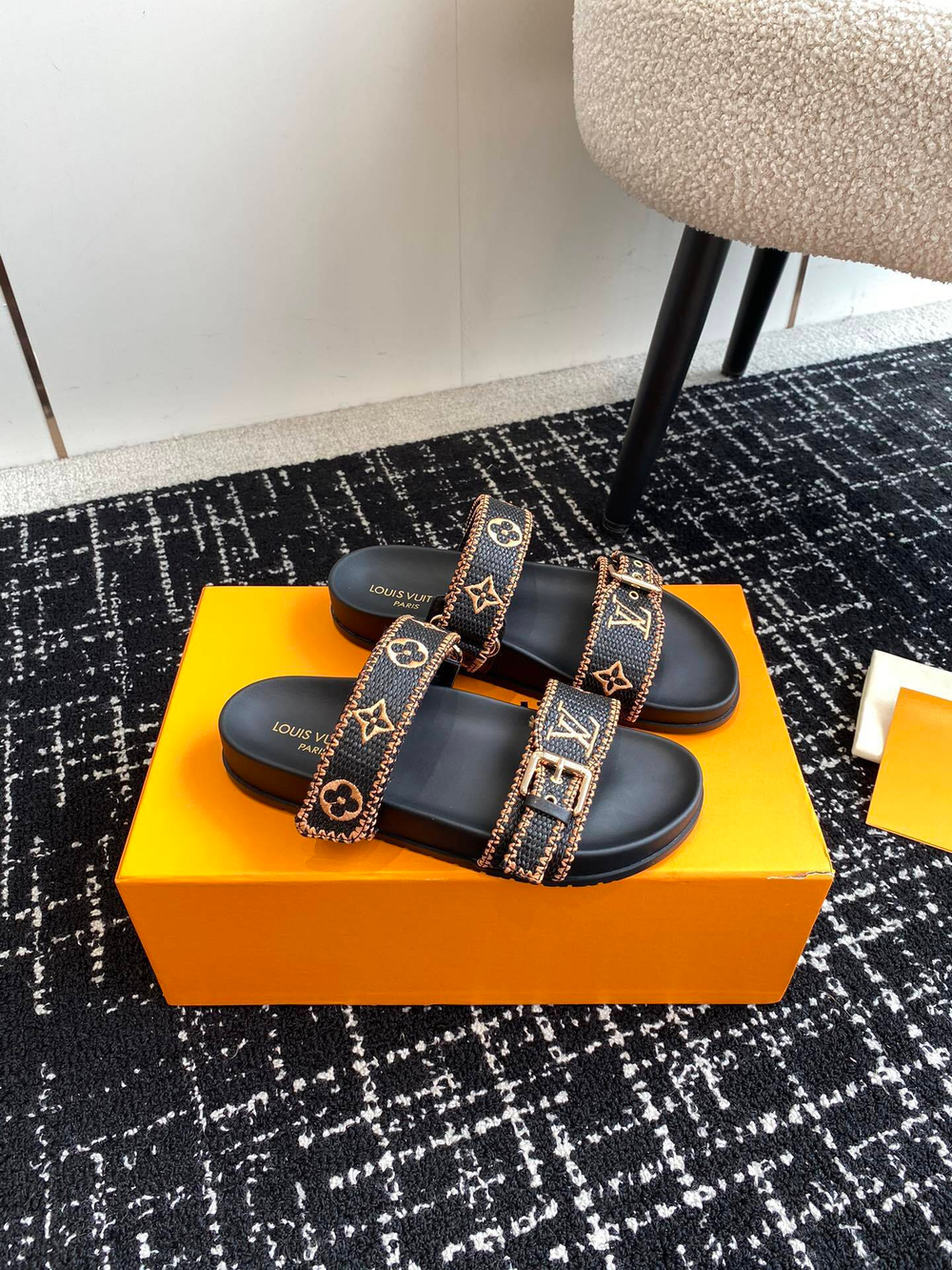 Louis Vuitton Bom Dia Flat Comfort Mule (5 colors)