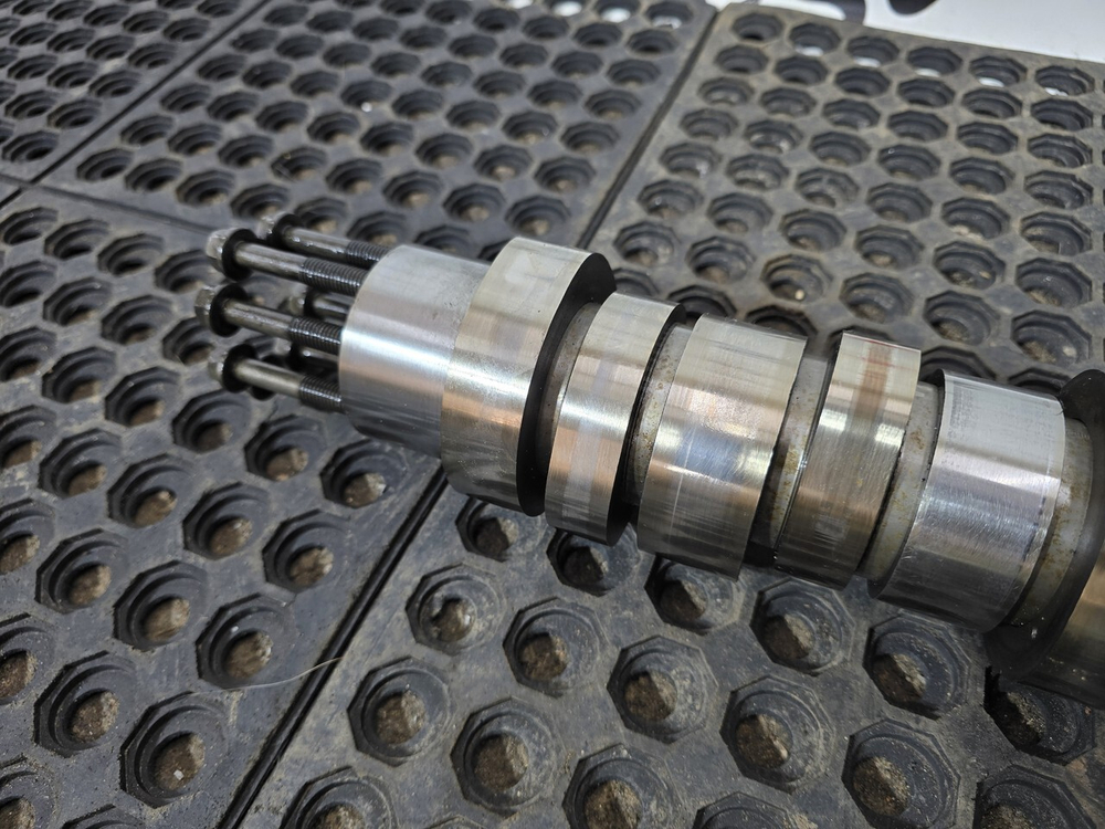 Распредвал D13