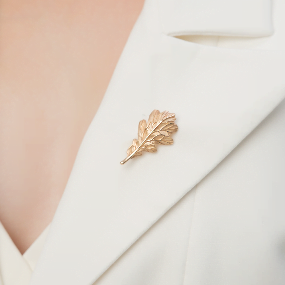 Брошь «Лист дуба» из красного золота Артикул: 04-0226-00-000-1110-02