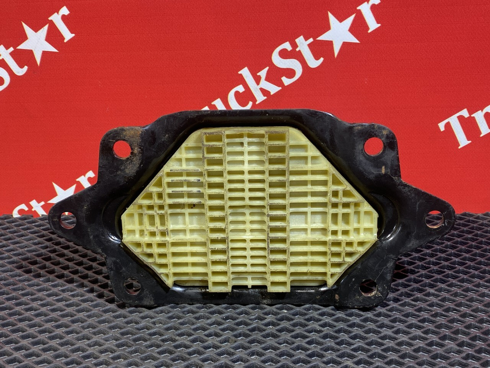 Подушка двигателя задняя 2018г