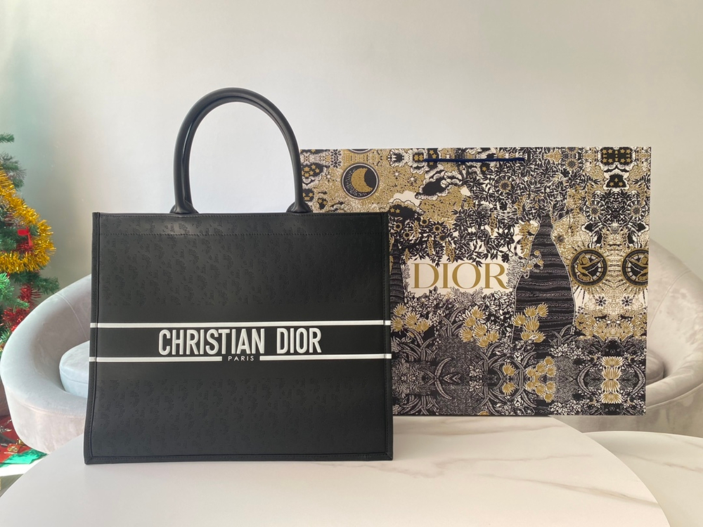 Christian Dior Book Tote 42 cm