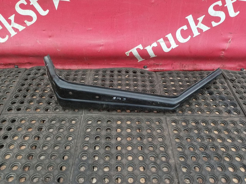 Кронштейн крыла переднего правого 2024г