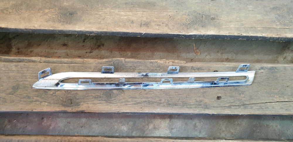 Молдинг решетки радиатора Mercedes GLC (X253) 15-19 Б/У Оригинал A2538880285