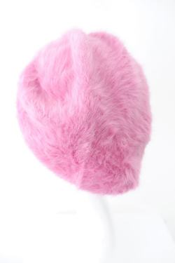 Берет красивый