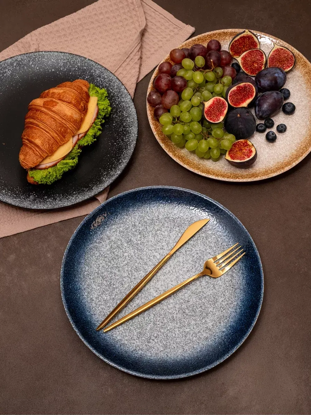 Набор посуды 6 тарелок плоские черные фарфор 26 см