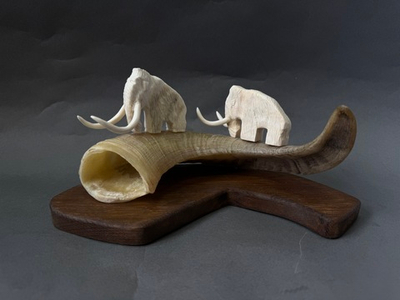 Два мамонта