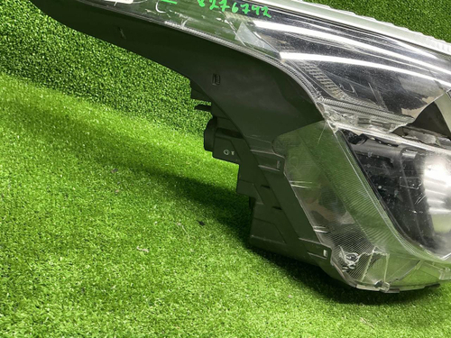 Фара правая Kia Seltos (2019-2025) галоген