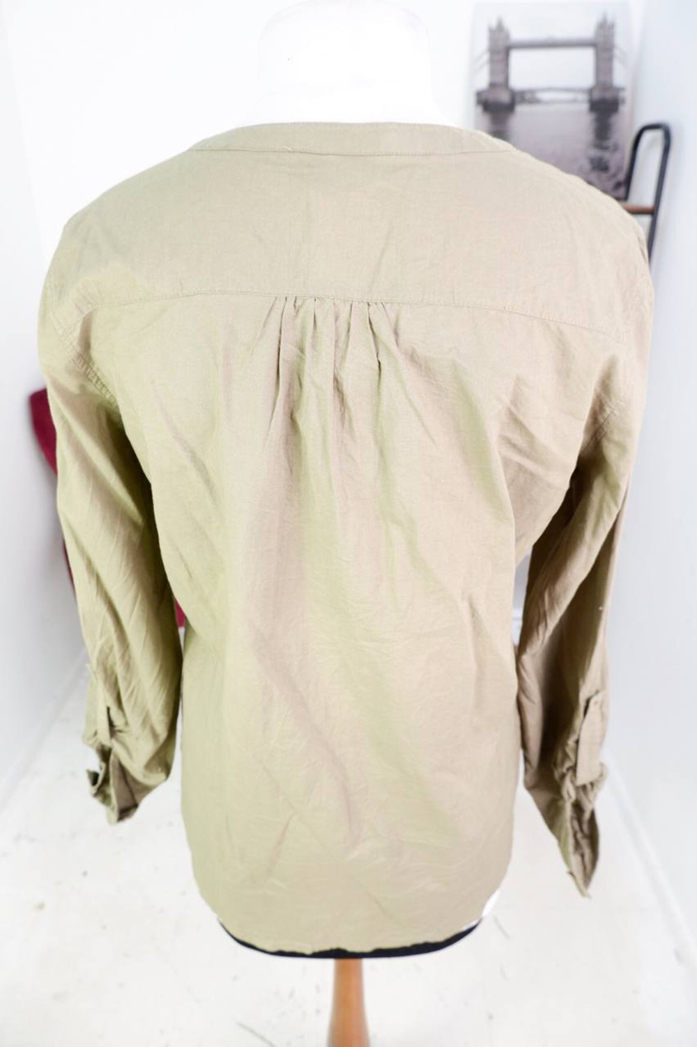 Блузка в городском стиле, визуально на 48 размер