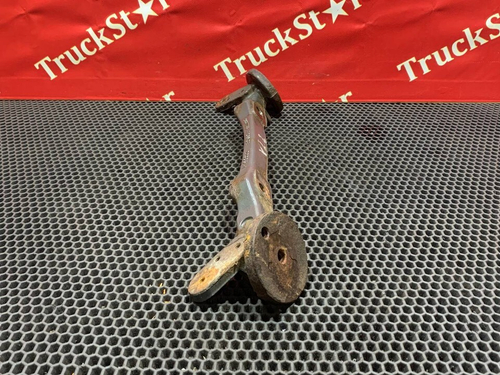 Кронштейн двигателя передний