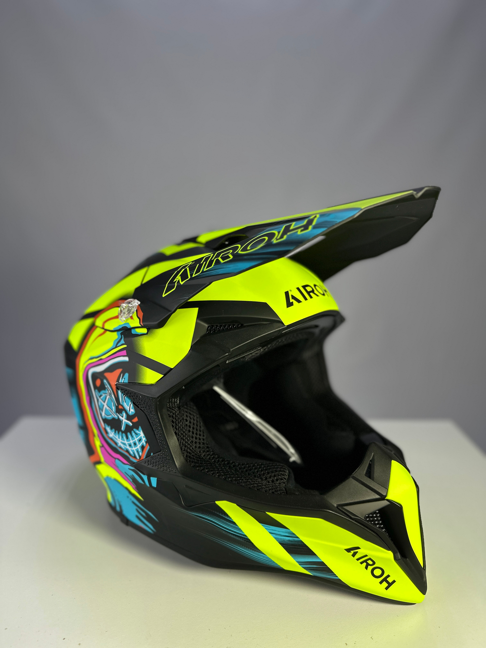 Шлем Airoh WRAAAP CYBER Yellow Matt